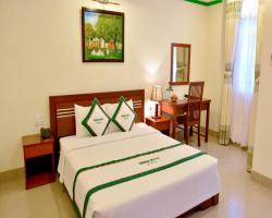 GREEN HOTEL