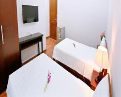 Khách Sạn Quốc Tế