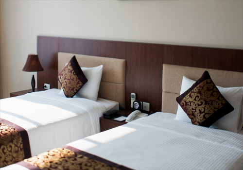 DELUXE ROOM