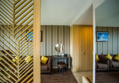 Excutive Suite